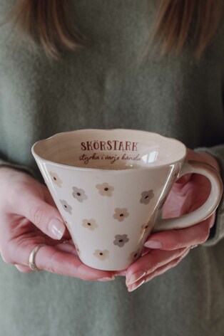 Majas Mugg Skörstark styrka i varje känsla
