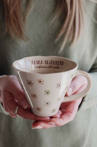 Majas Mugg Älska Olikheter Omfamna det unika