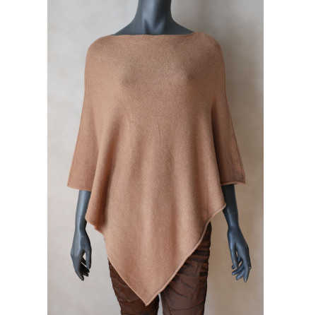 Stickad Poncho Kamel