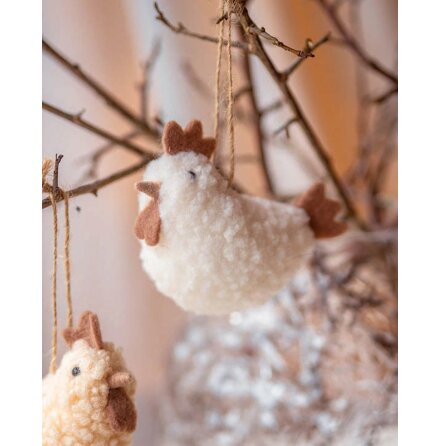 H�ngande H�na Vit